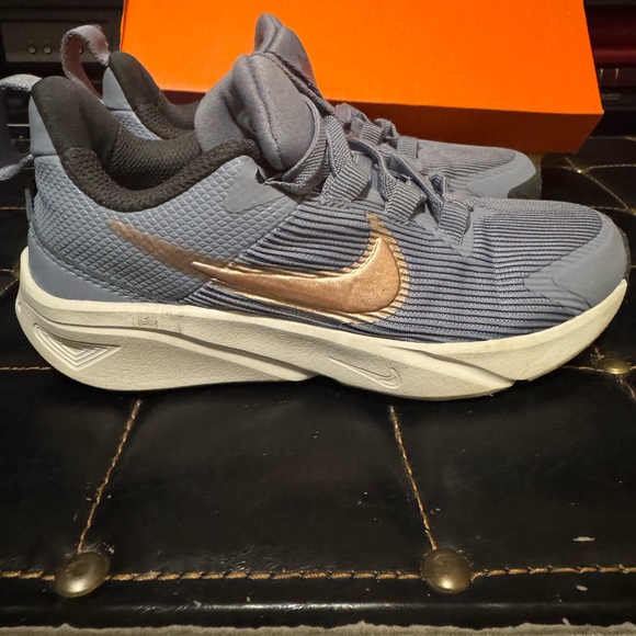 Nike Gray and Gold Running Shoes - Picture 1 of 5